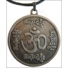 Pendentif Feng-Shui – Om Mani Padme Hung – Argent patiné – Vente grossiste